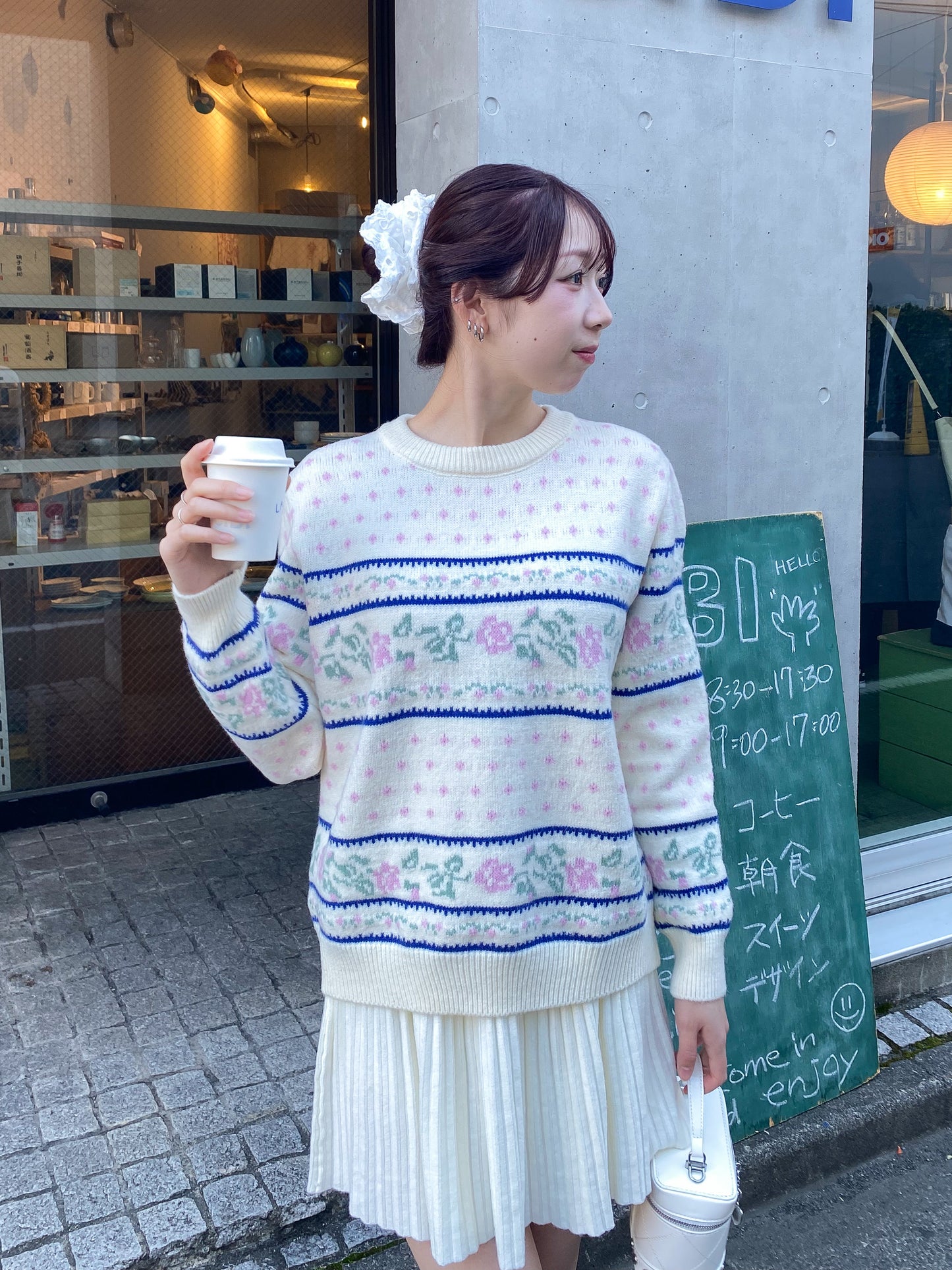 【Official限定価格】ビンテージ風フラワーニット