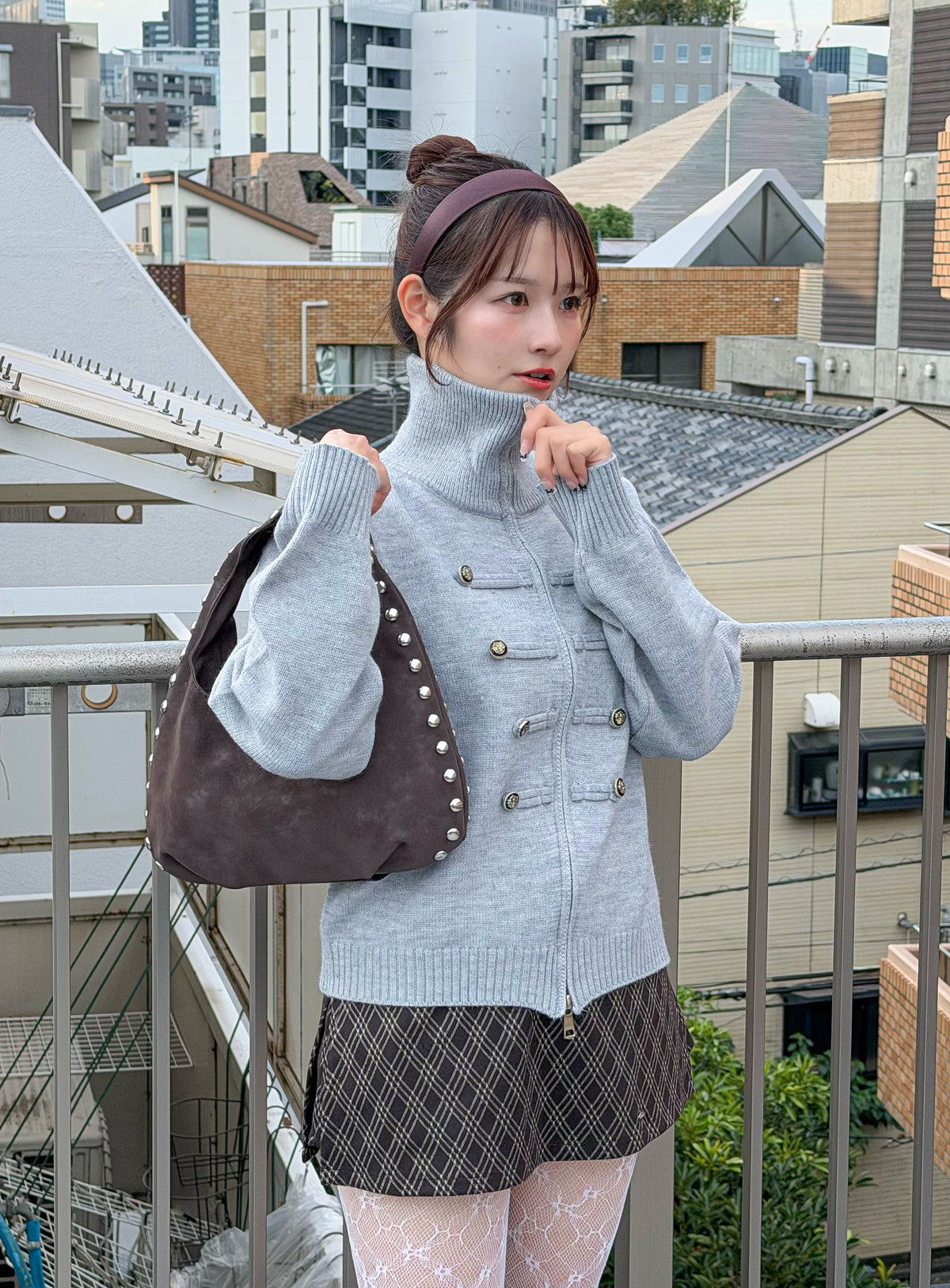 スタッズ合皮ラウンドバッグ