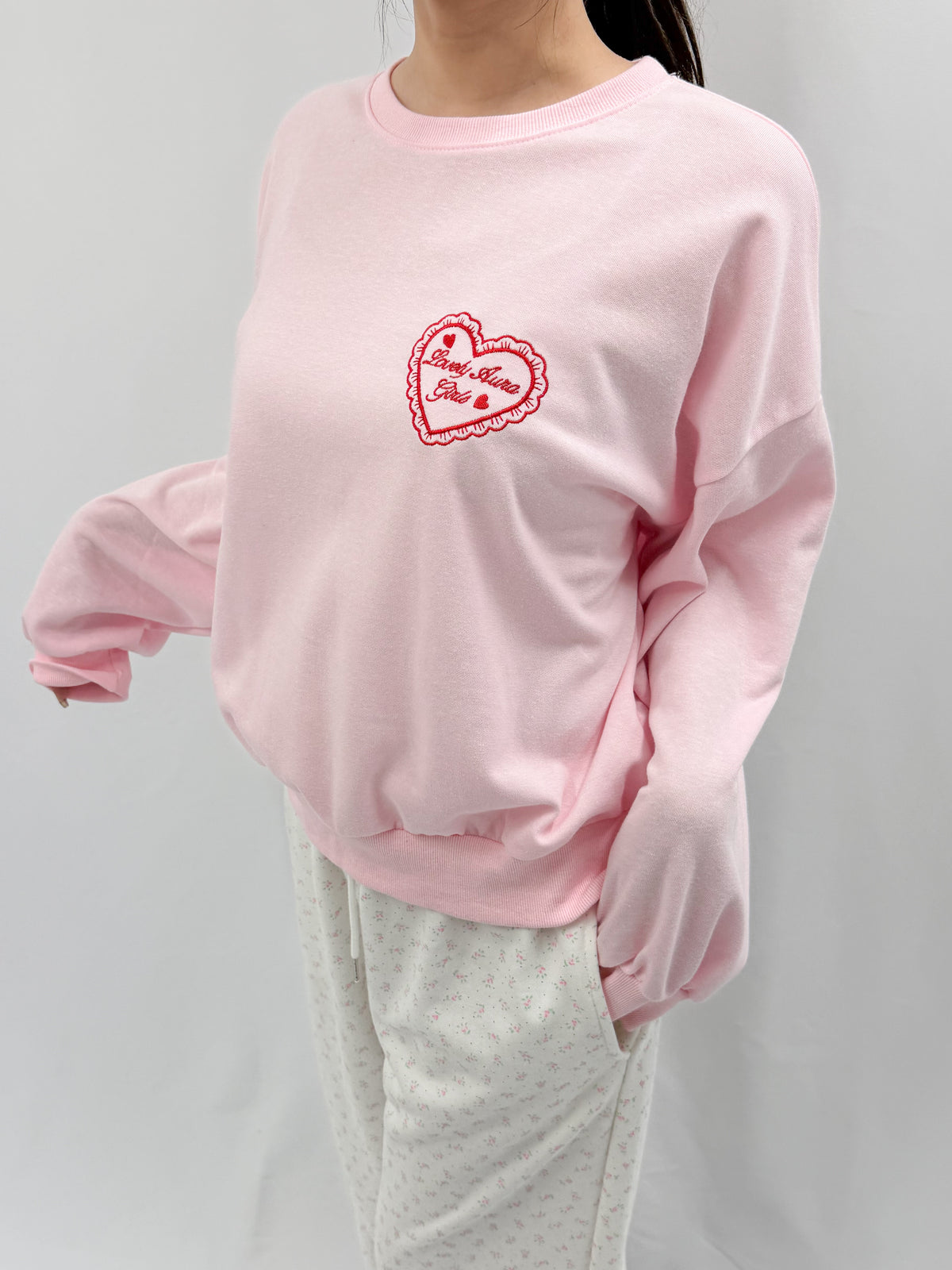 ハート刺繍スエットシャツ