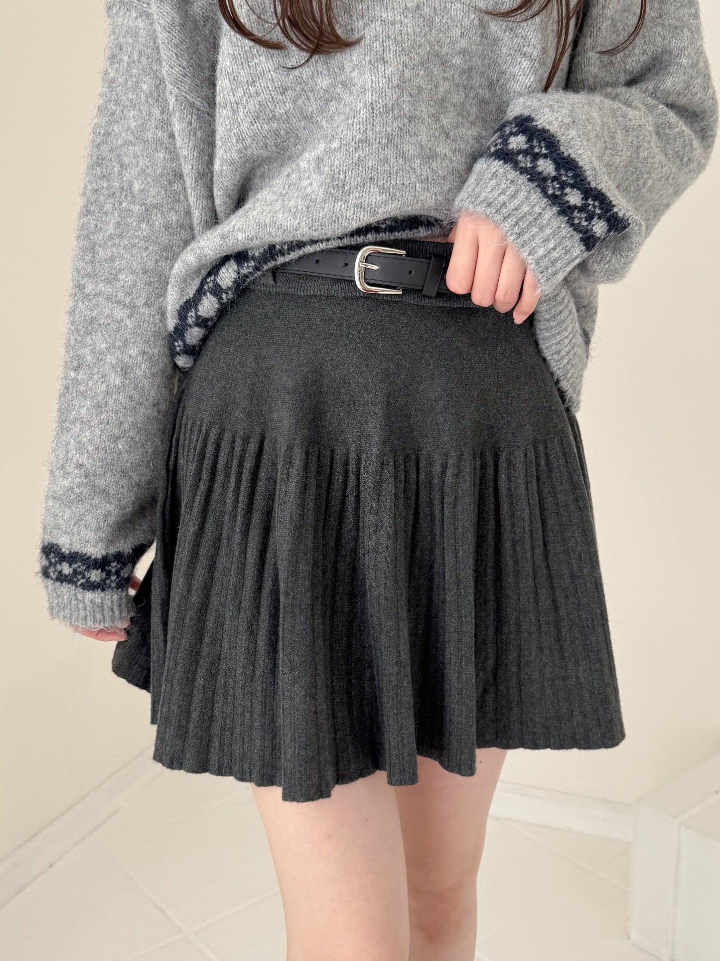 【Official限定価格】ベルト付きニットプリーツスカート
