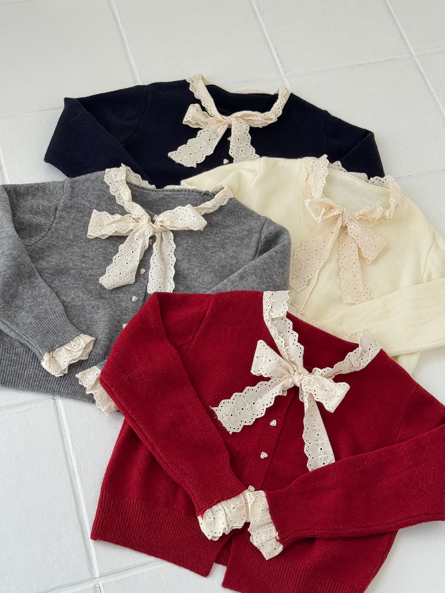 【Official限定価格】ボウタイハートボタンニット