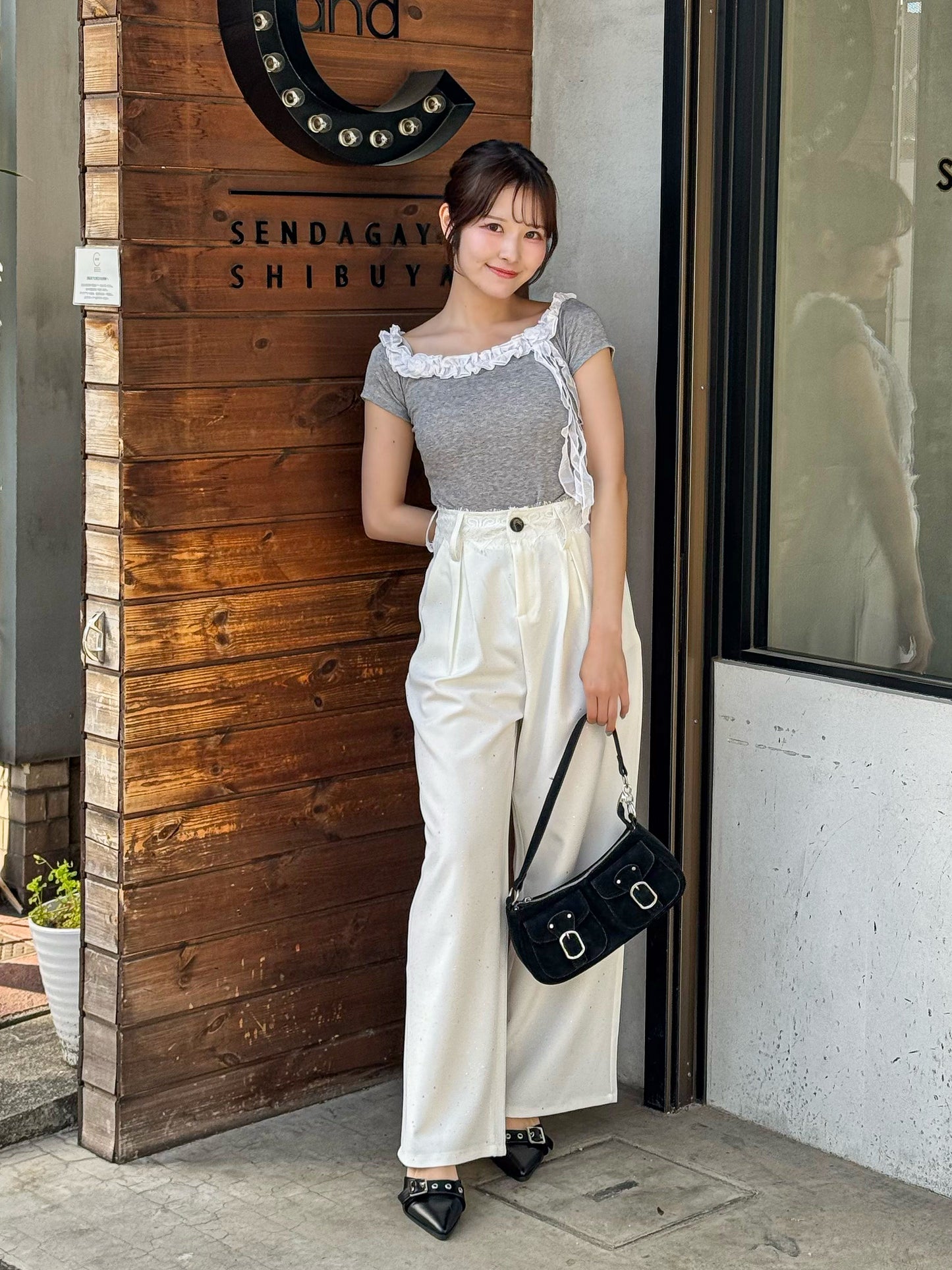 ローズフリルTシャツ
