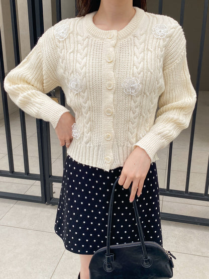 【Official限定価格】フラワーケーブルニット