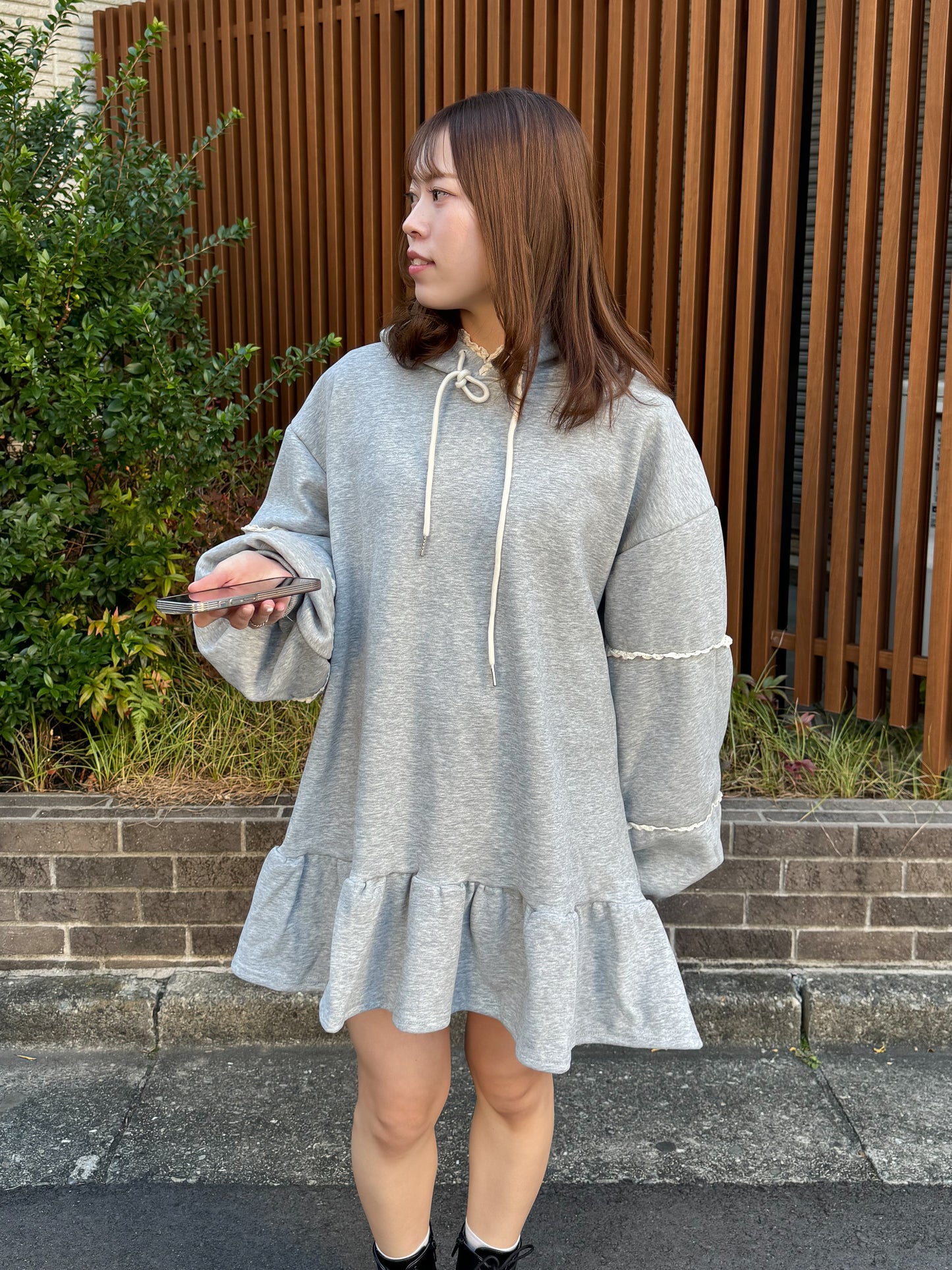 【Official限定価格】裏起毛フリルスエットパーカーワンピ