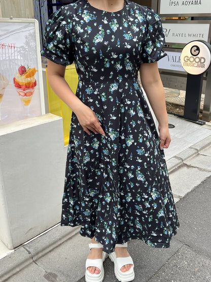 【Official限定価格】花柄ロングワンピース
