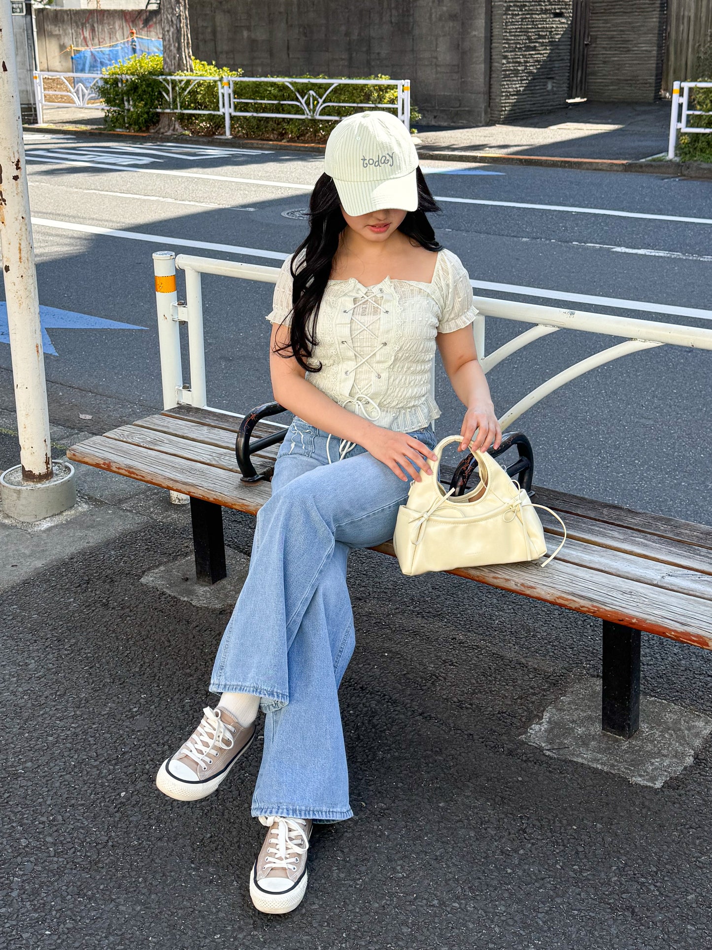 【Official限定価格】レースアップパフブラウス