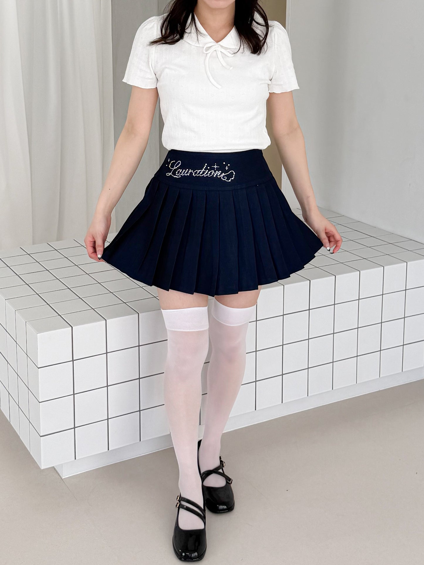 ラインストーンロゴプリーツスカート
