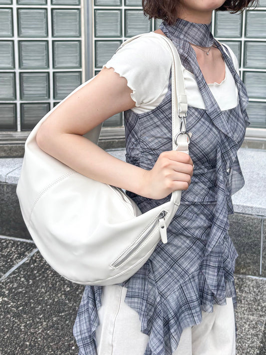 エナメル合皮BIGラウンドショルダーBAG