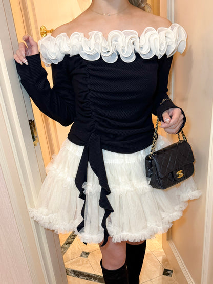 フレンチフリルトップス