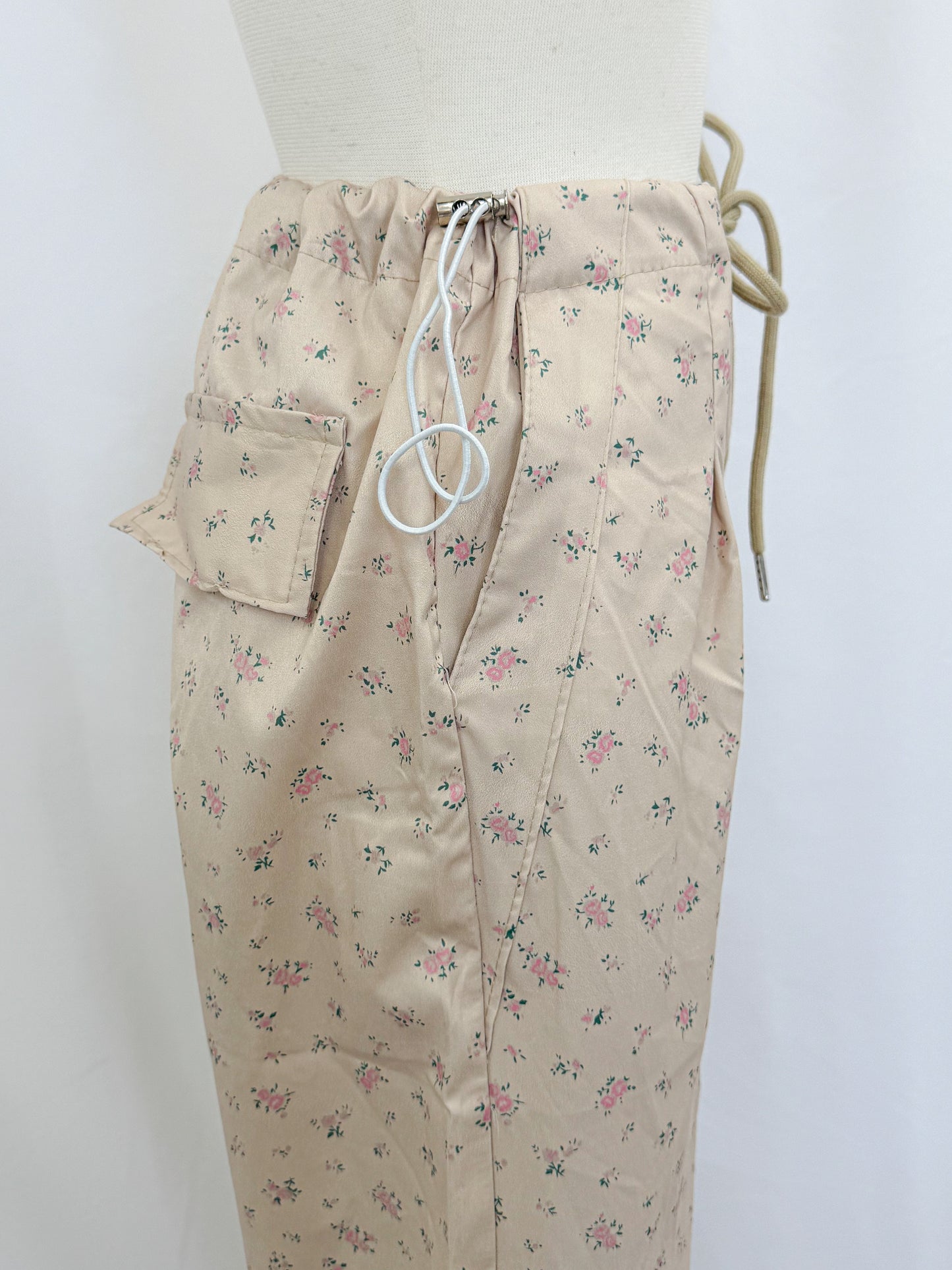 【Official限定価格】小花柄ナイロンパンツ