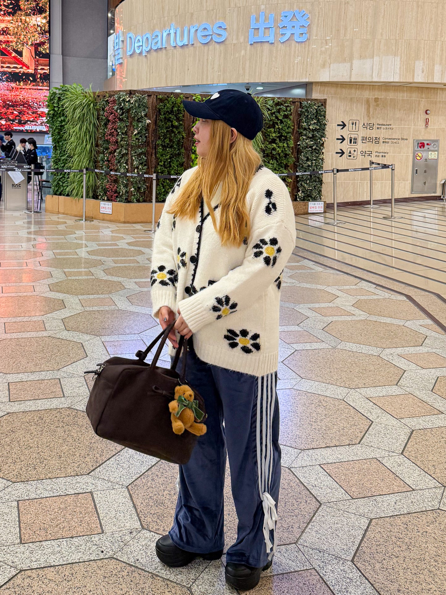 ライン入りベロアパンツ