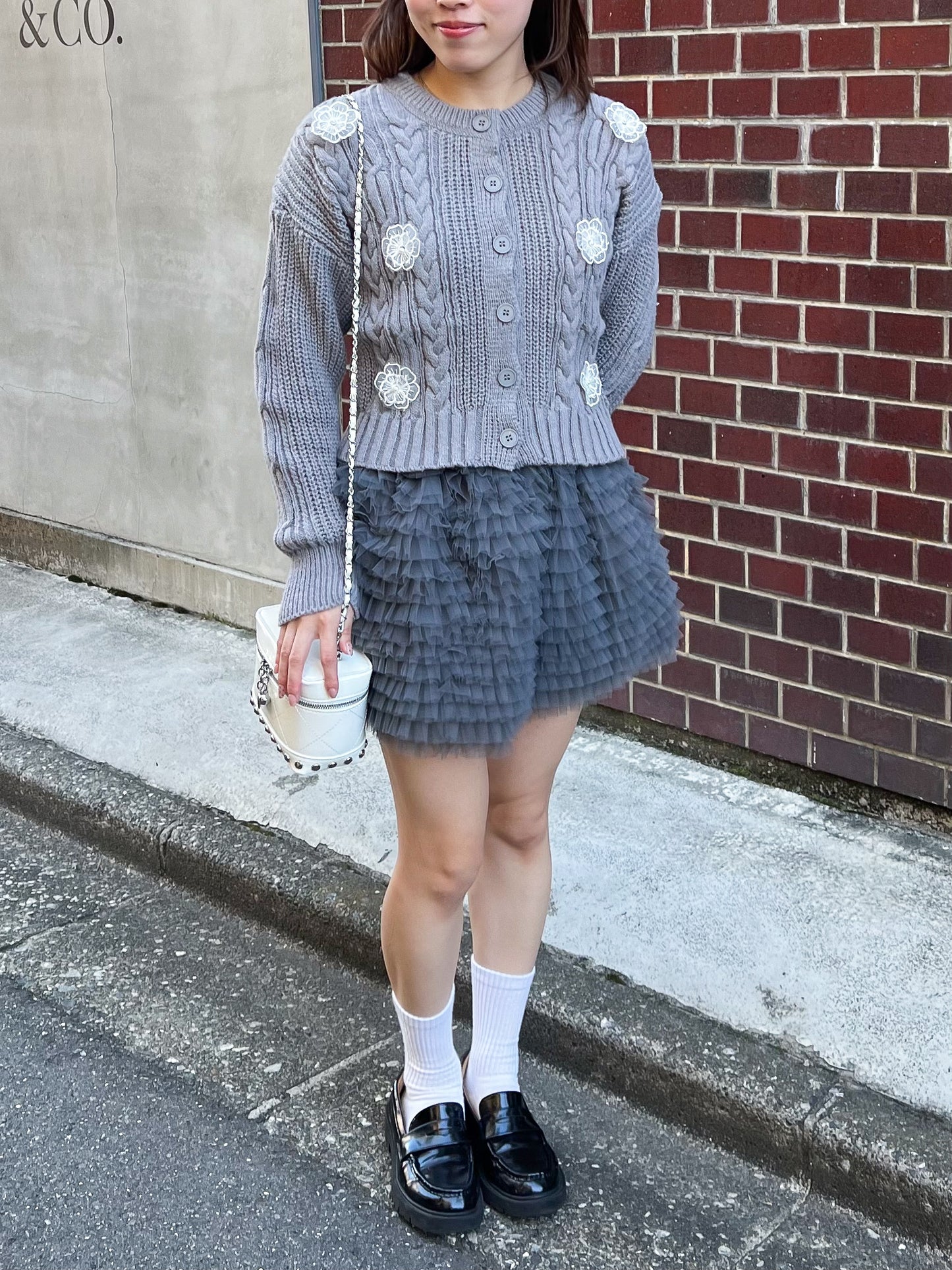 【Official限定価格】フラワーケーブルニット