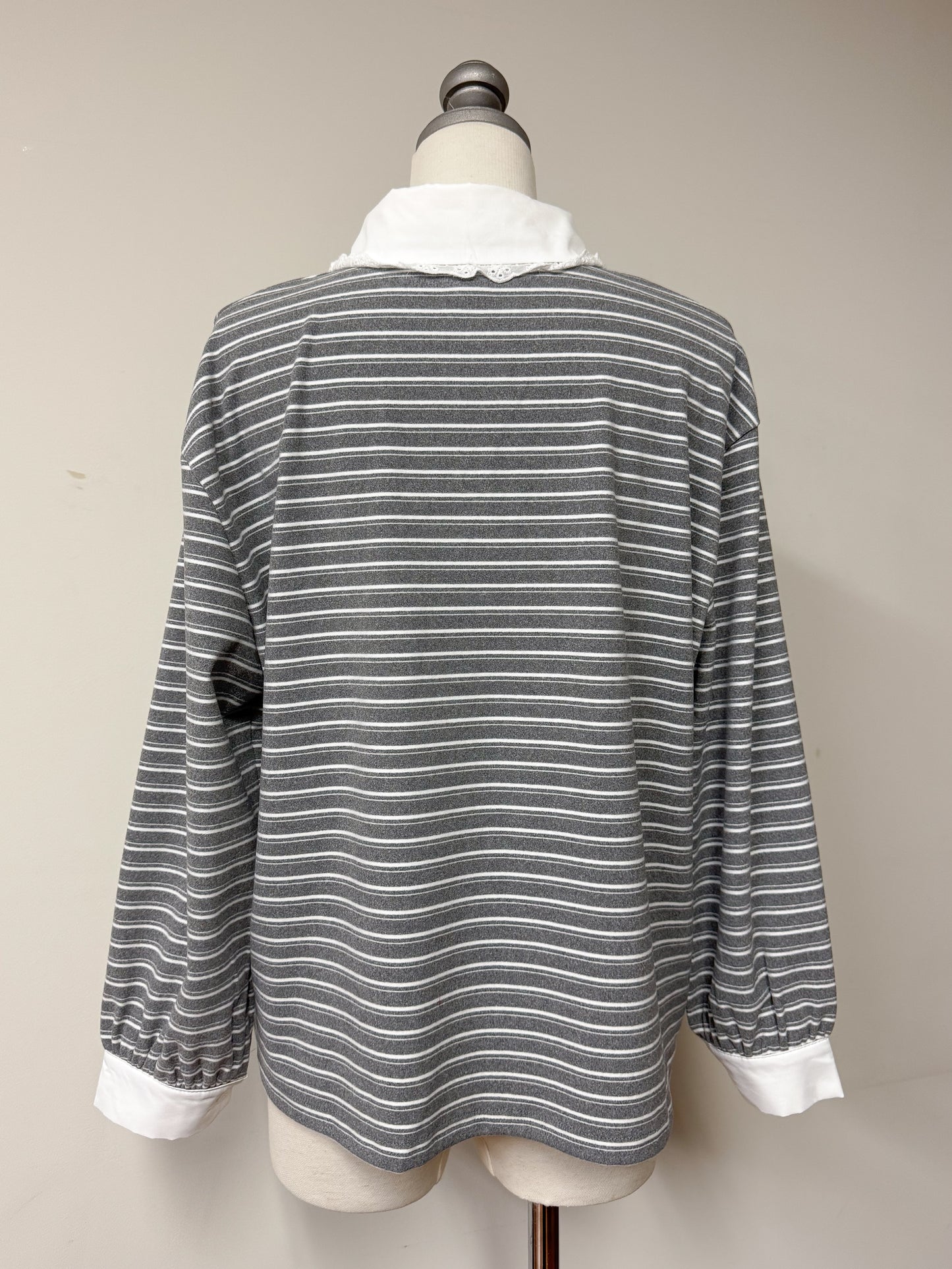 【Official限定価格】フリル襟ボーダーフリーストレーナー