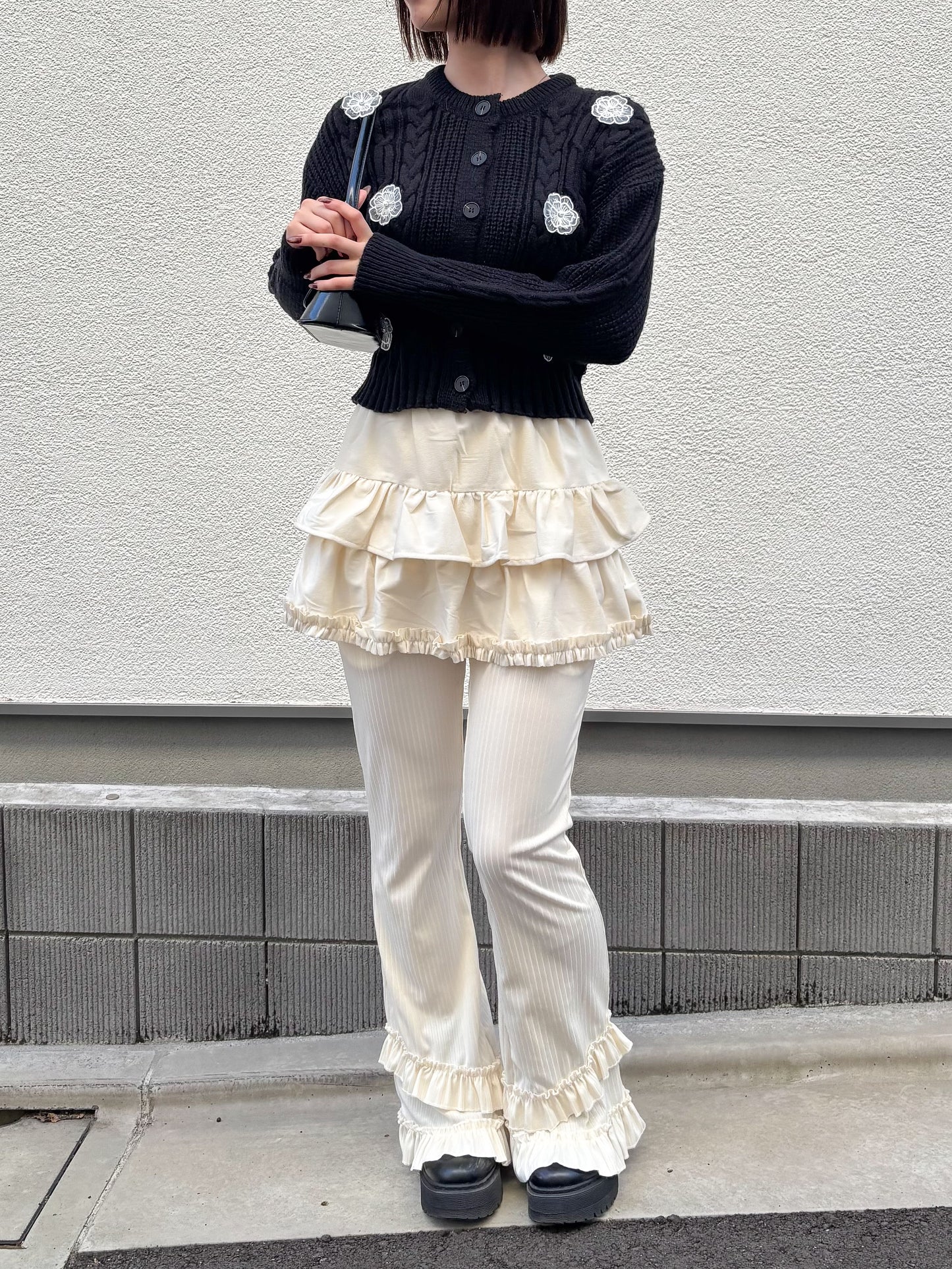 【Official限定価格】フラワーケーブルニット