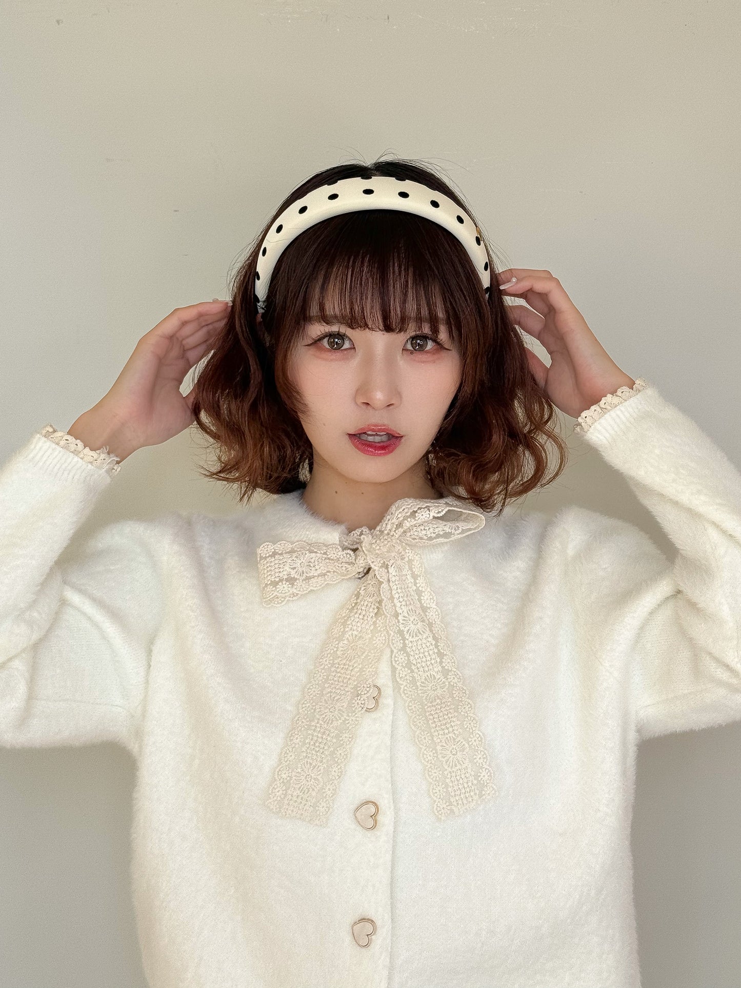 【Official限定価格】ボウタイハートボタンシャギーニット