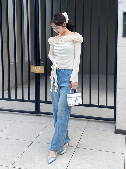 【Official限定価格】ビジュー付きローズ刺繡デニムパンツ