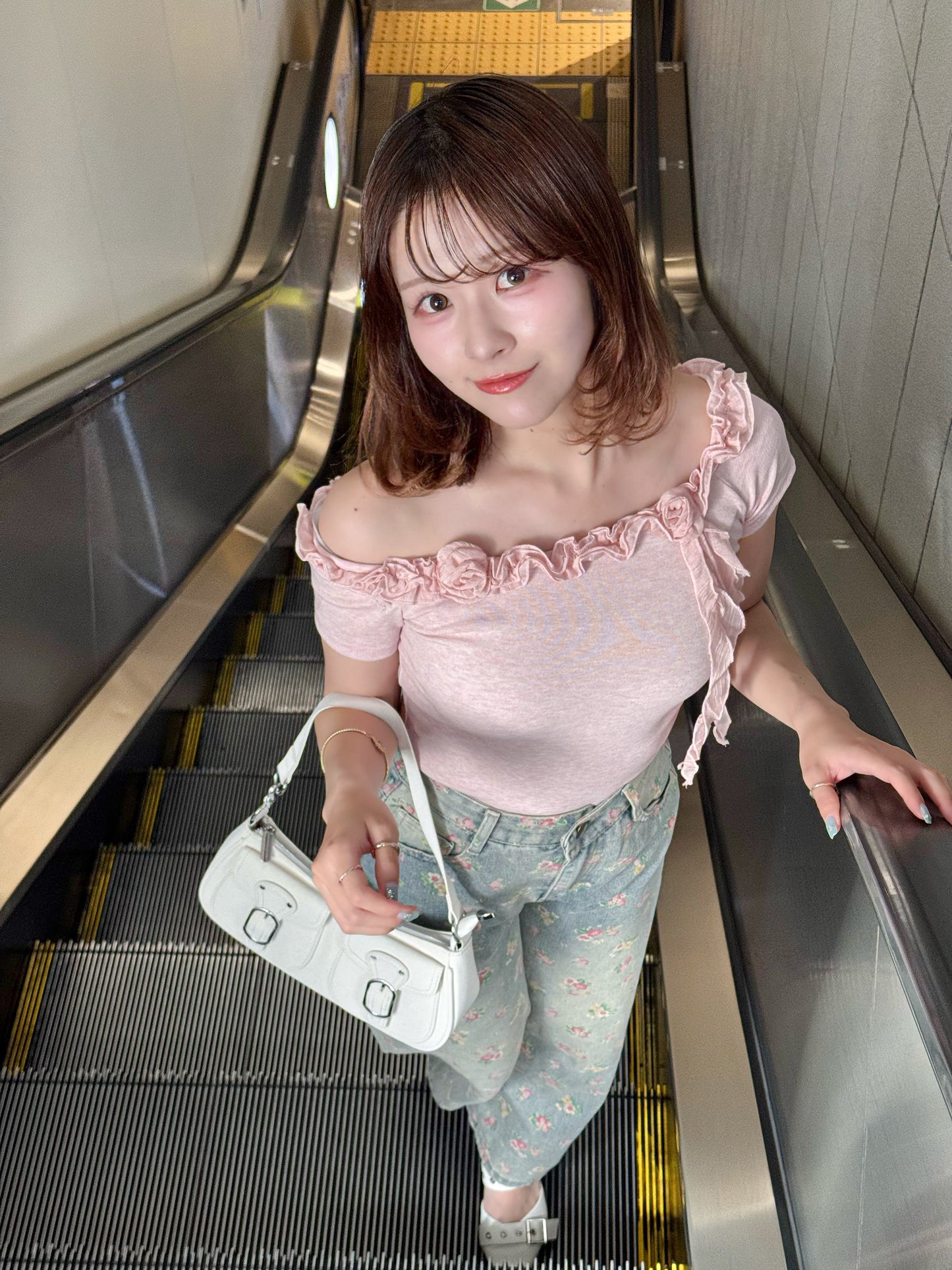 ローズフリルTシャツ