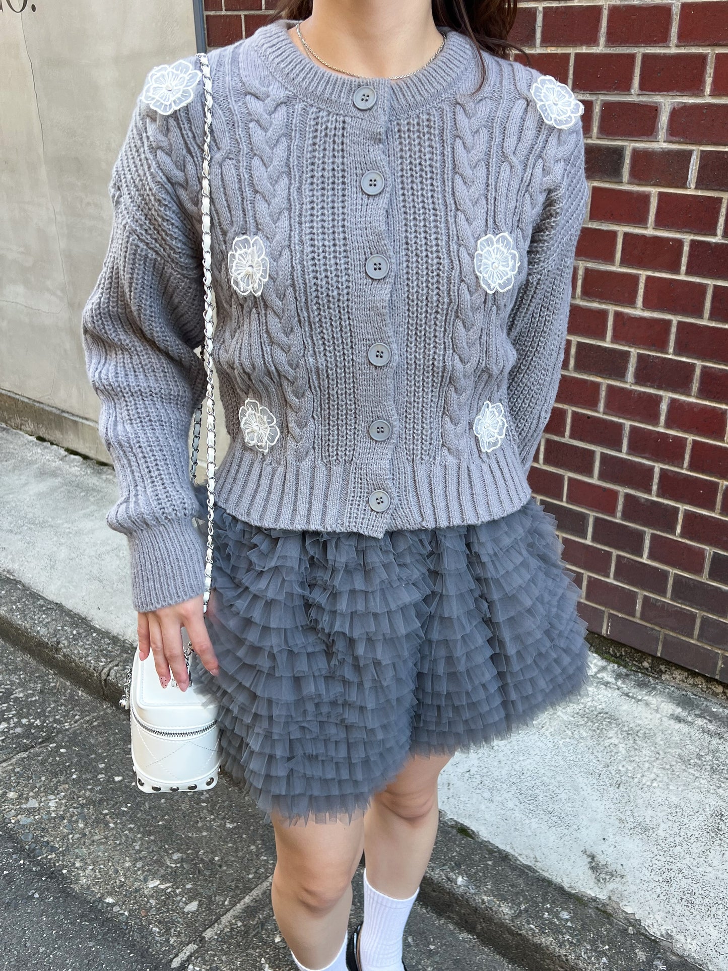 【Official限定価格】フラワーケーブルニット