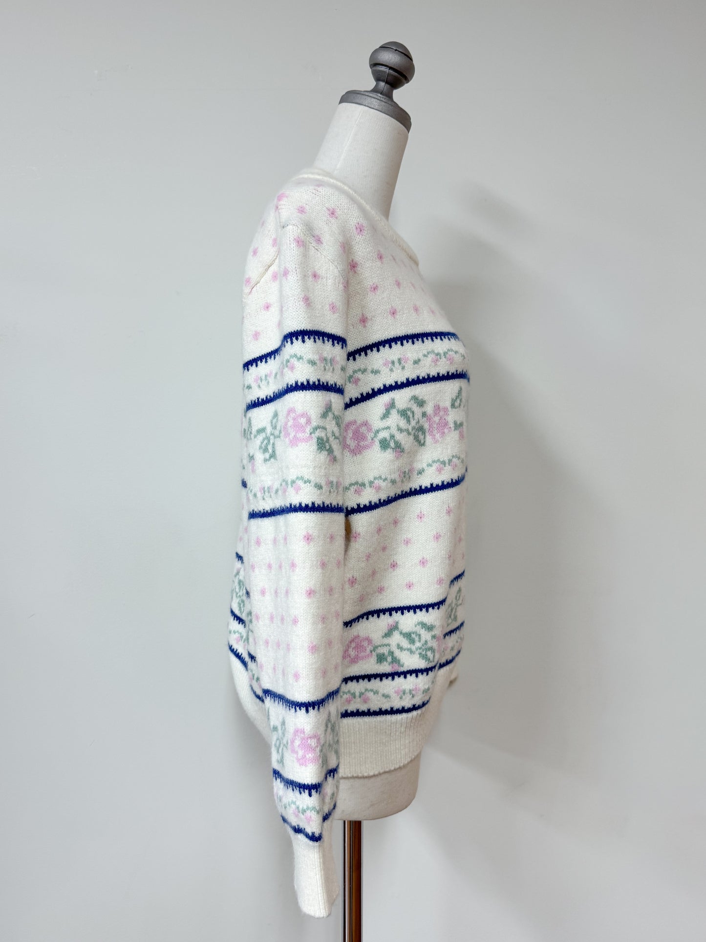 【Official限定価格】ビンテージ風フラワーニット