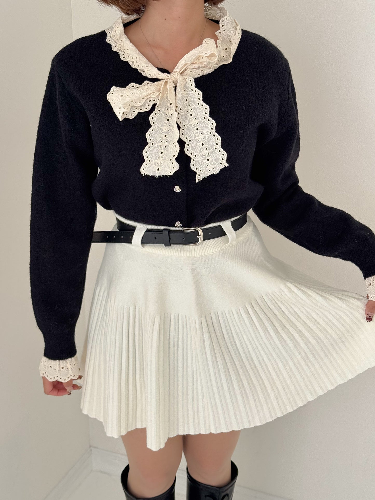 【Official限定価格】ボウタイハートボタンニット