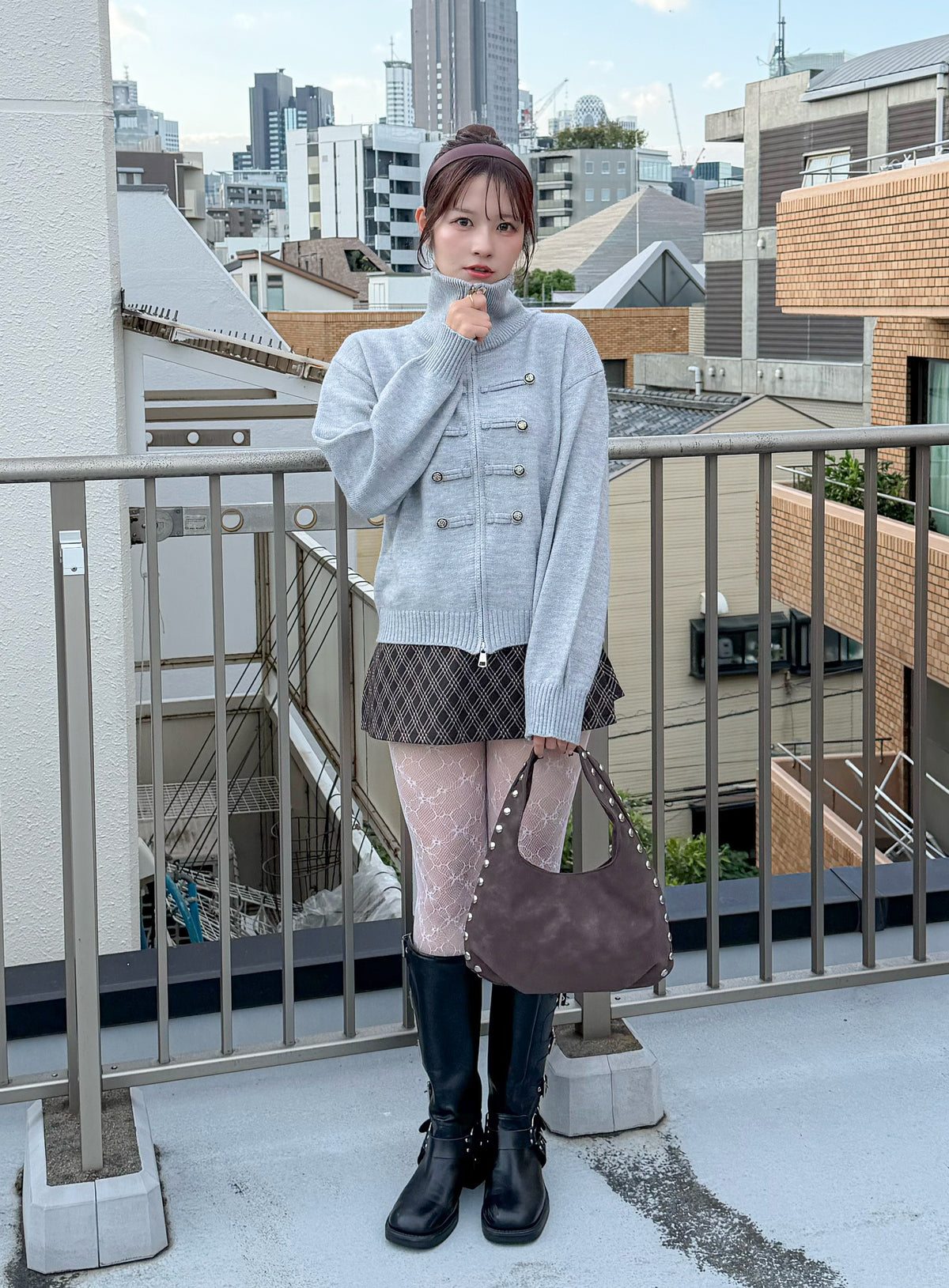 スタッズ合皮ラウンドバッグ