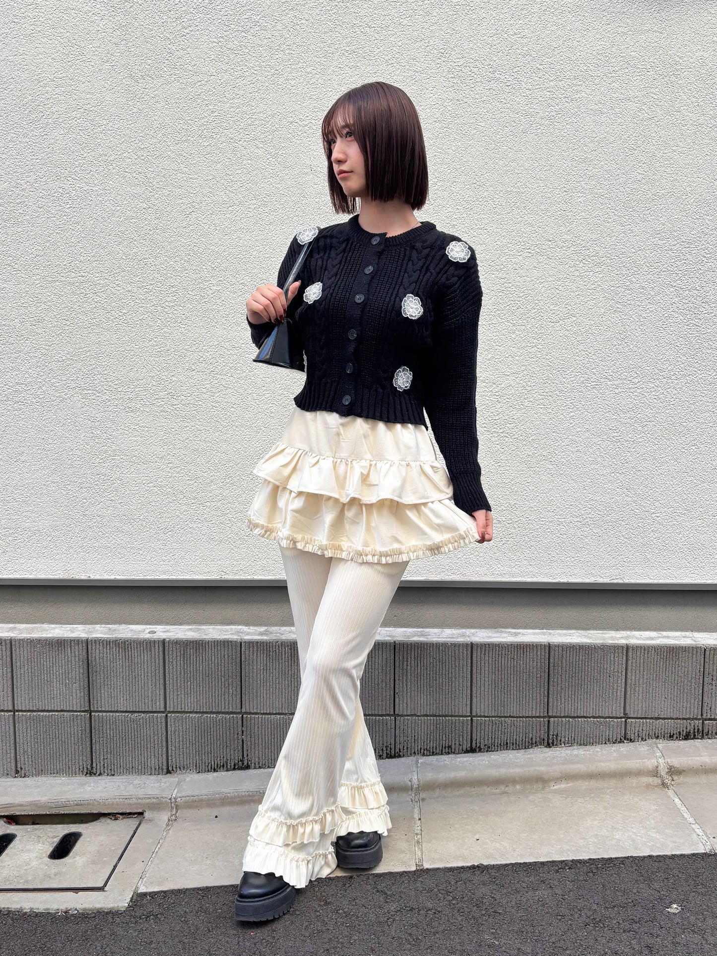 【Official限定価格】フラワーケーブルニット