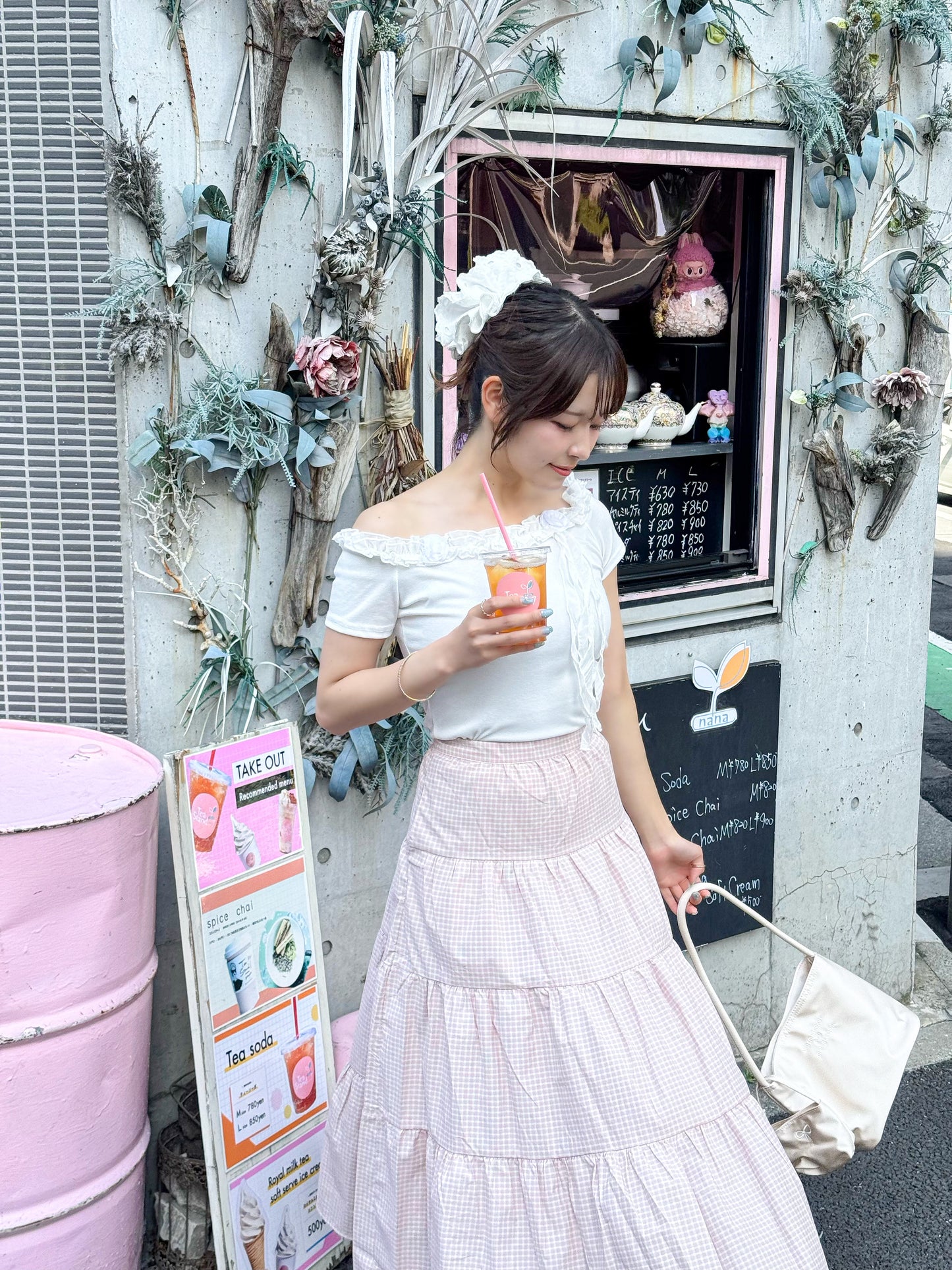 ローズフリルTシャツ
