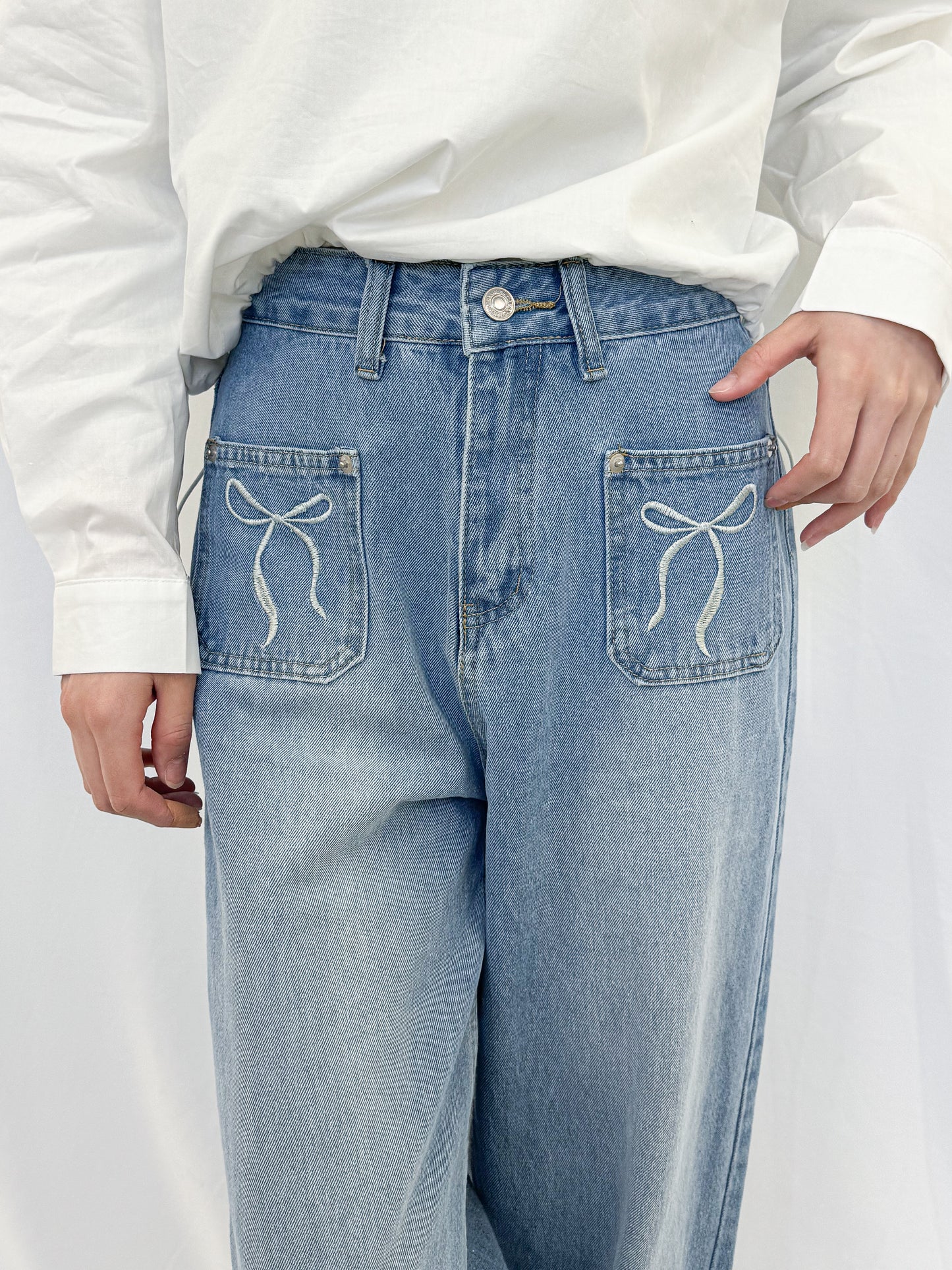 【Official限定価格】ポケットリボン刺繡入りデニムパンツ