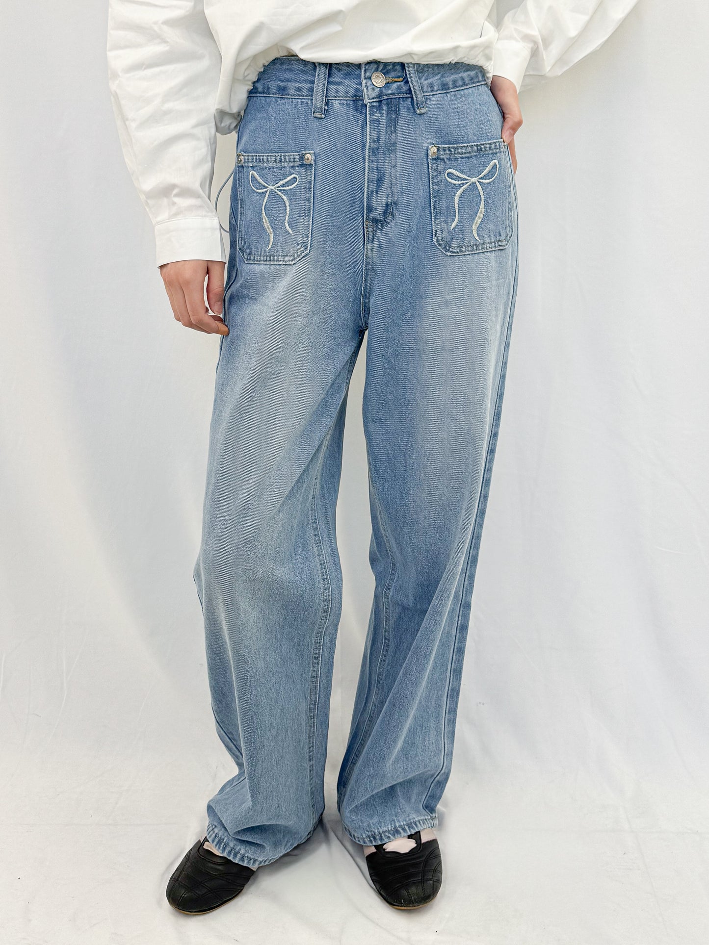 【Official限定価格】ポケットリボン刺繡入りデニムパンツ