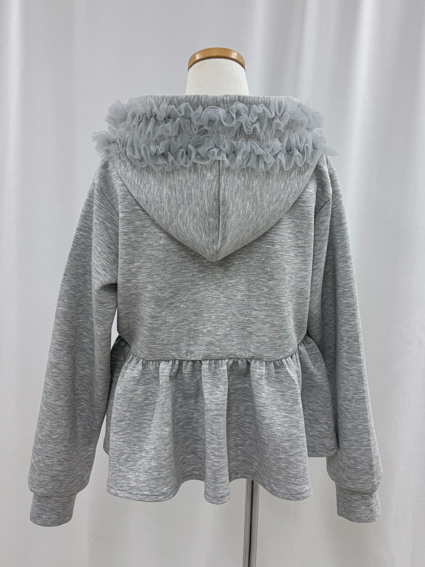 【Official限定価格】ペプラムスエットパーカー