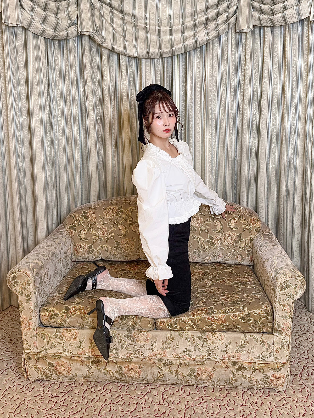 Petite Puff Blouse