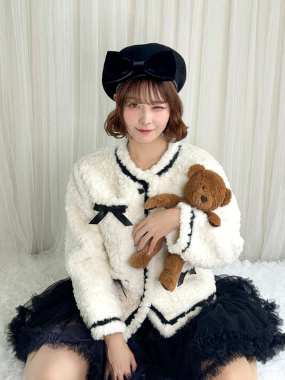 リボン付きガーリーファージャケット