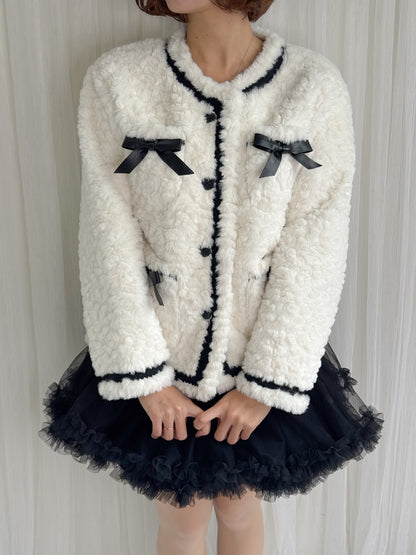 リボン付きガーリーファージャケット