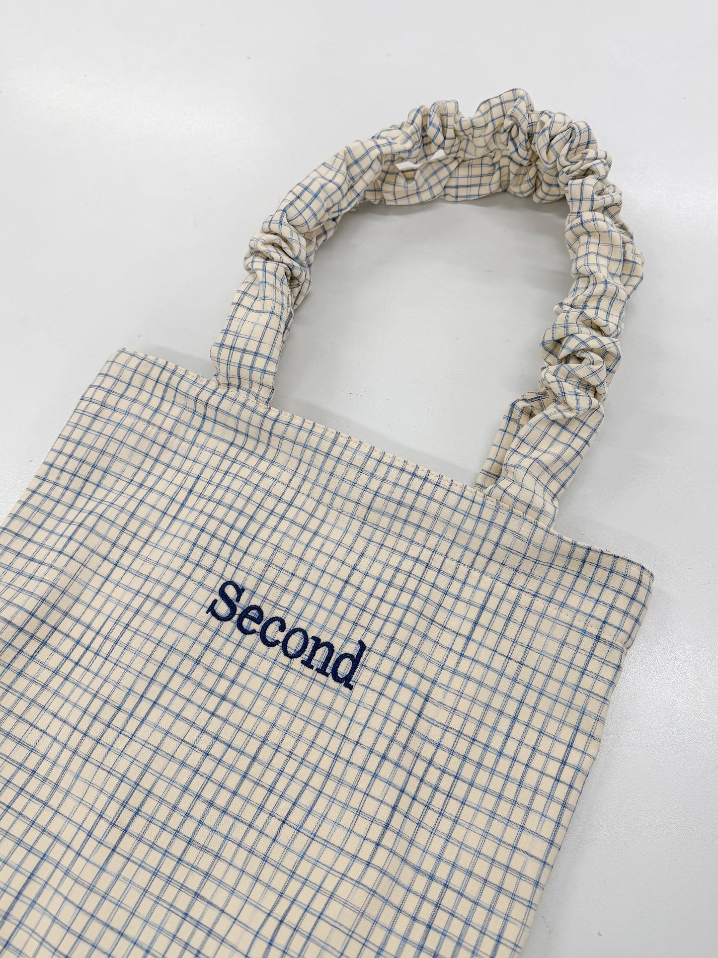 刺繡ロゴ入りチェックトート