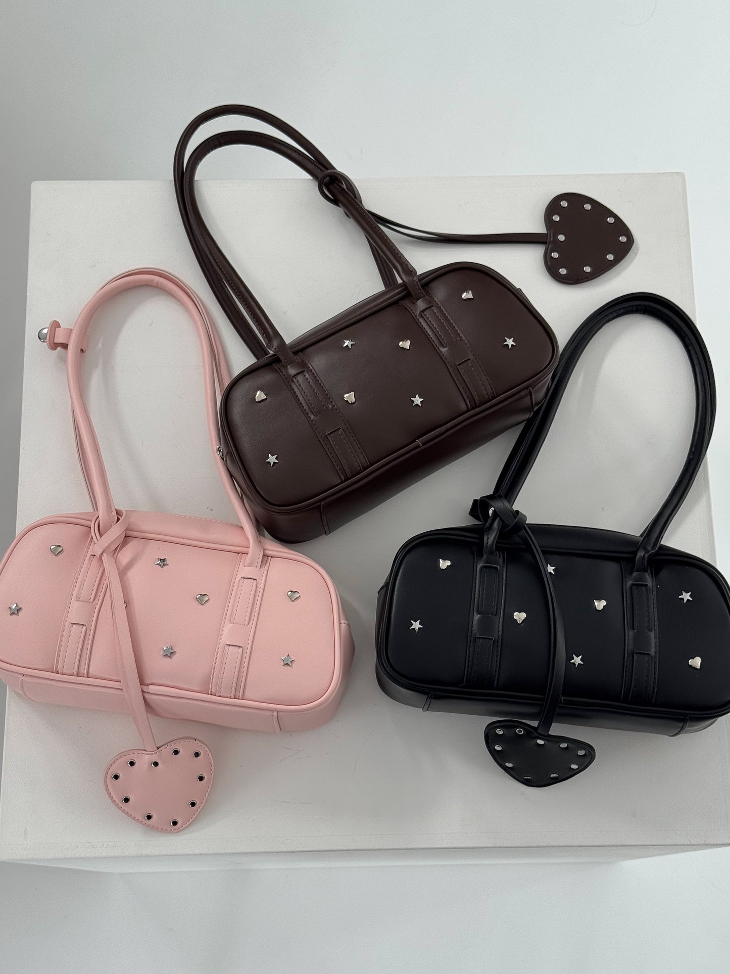 【Official限定価格】モチーフスタッズ合皮BAG