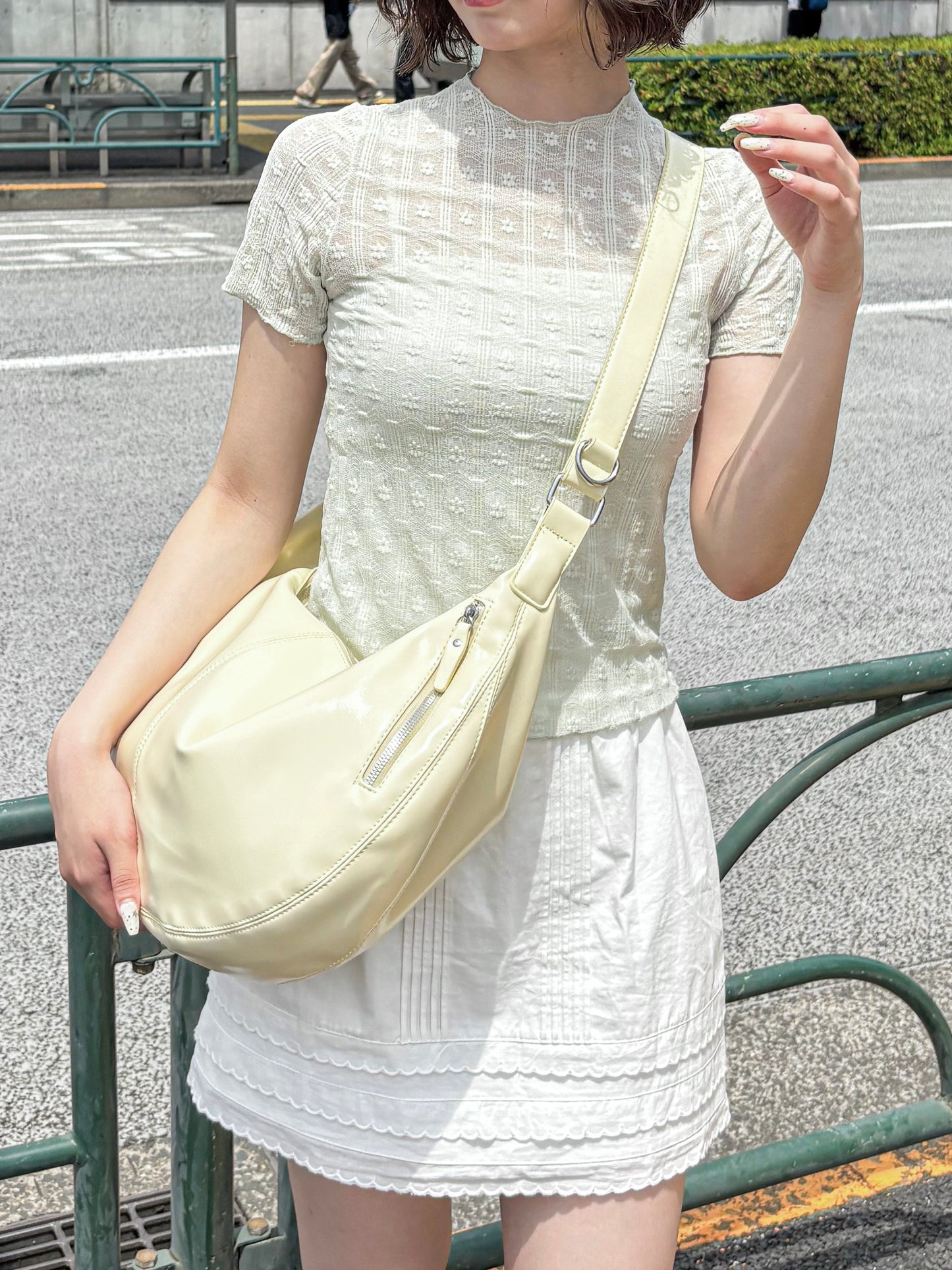 花柄シースルー半袖トップス