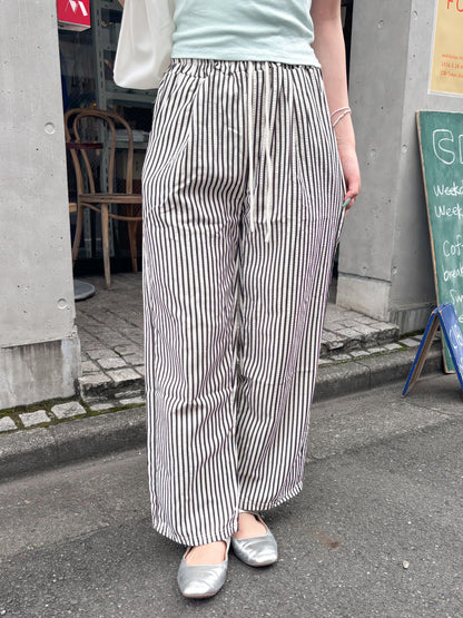 ストライプパンツ