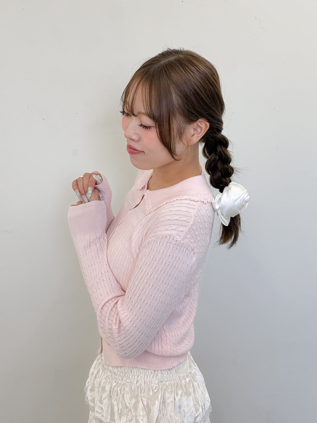 襟付きケーブルニット