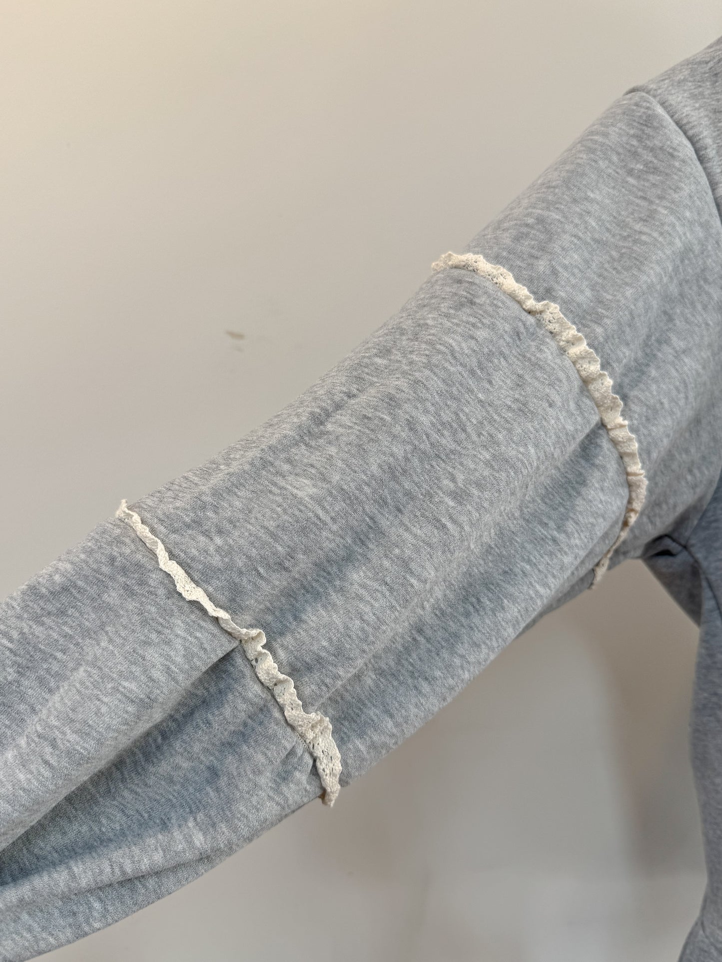 【Official限定価格】裏起毛フリルスエットパーカーワンピ