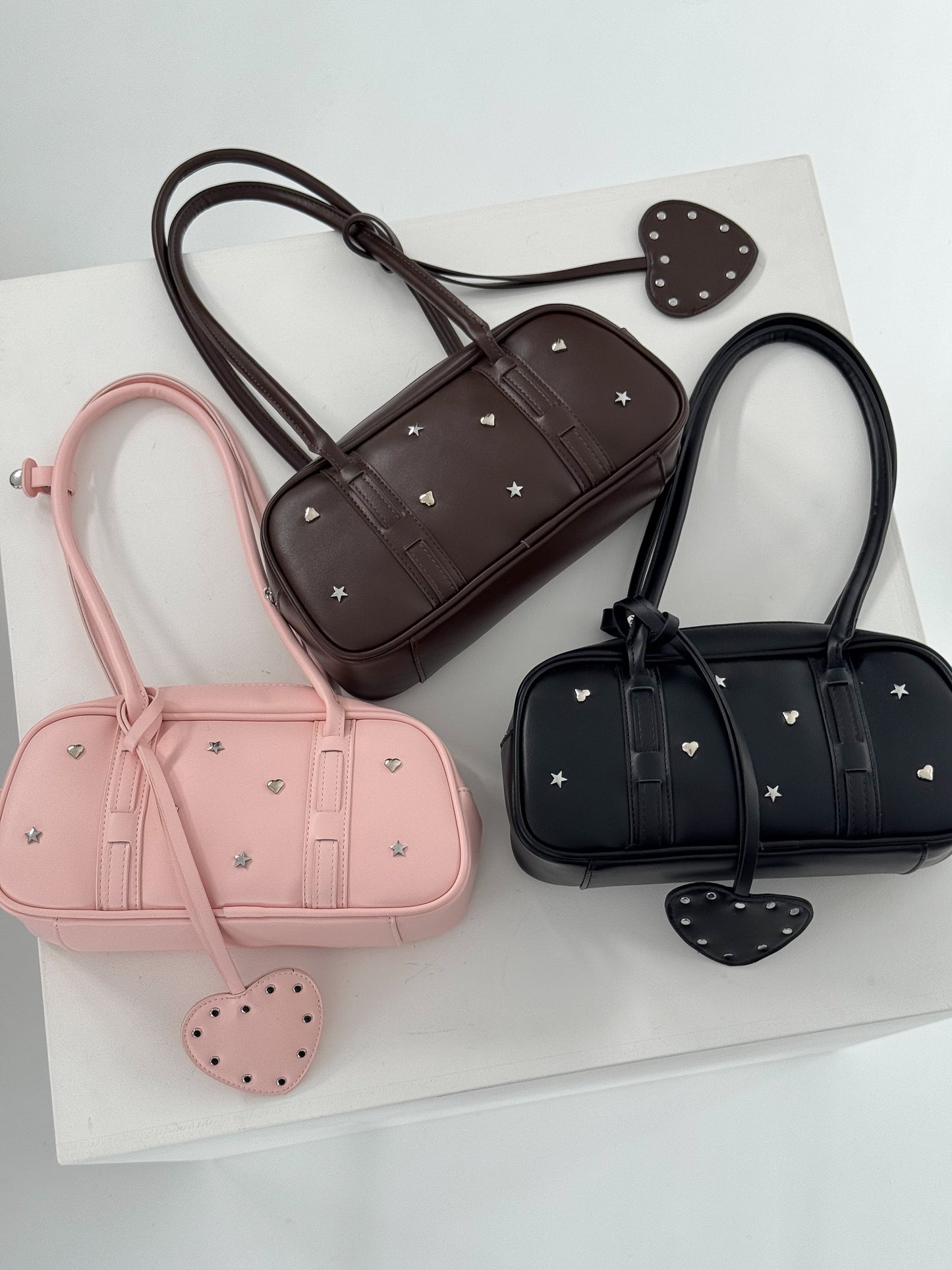 【Official限定価格】モチーフスタッズ合皮BAG