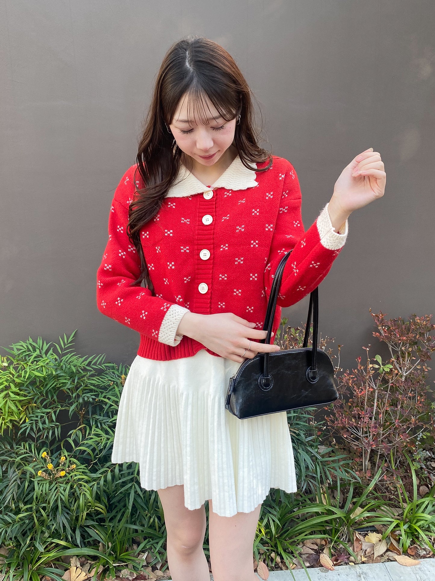 ミニハート柄襟付きニット