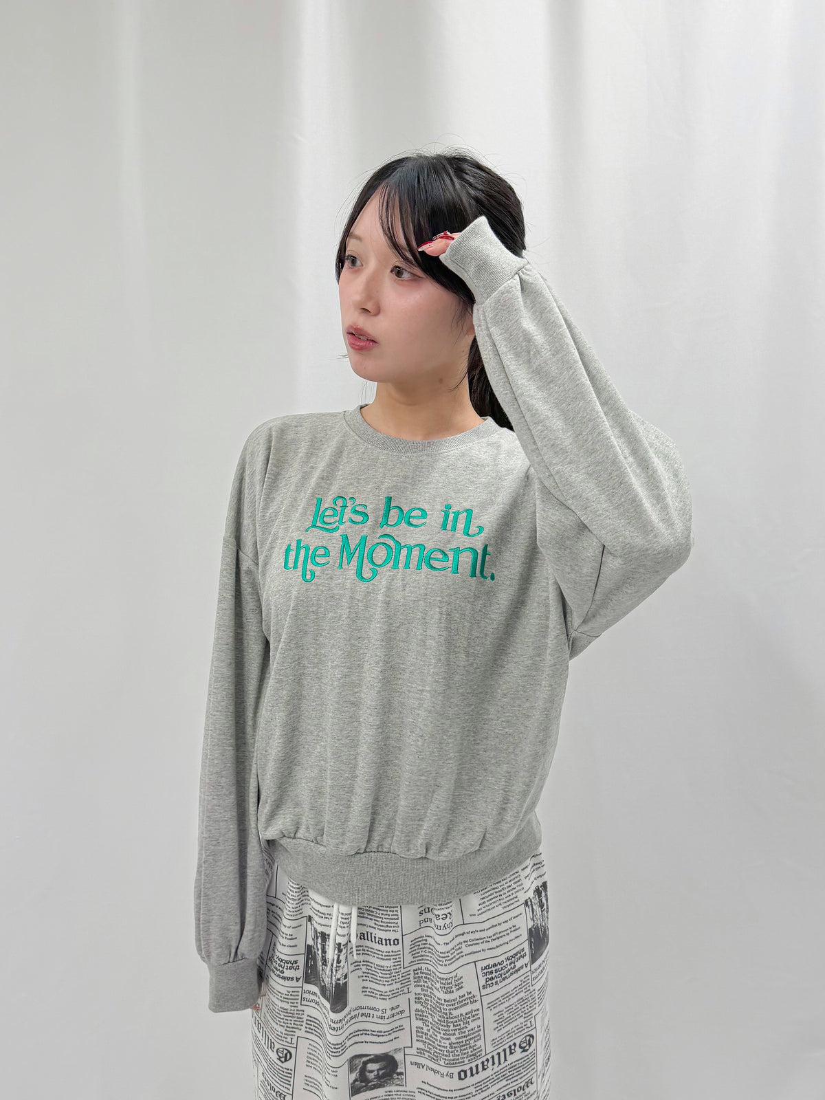 刺繡入りスエットシャツ