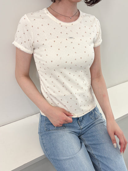 小花柄×ドットTシャツ