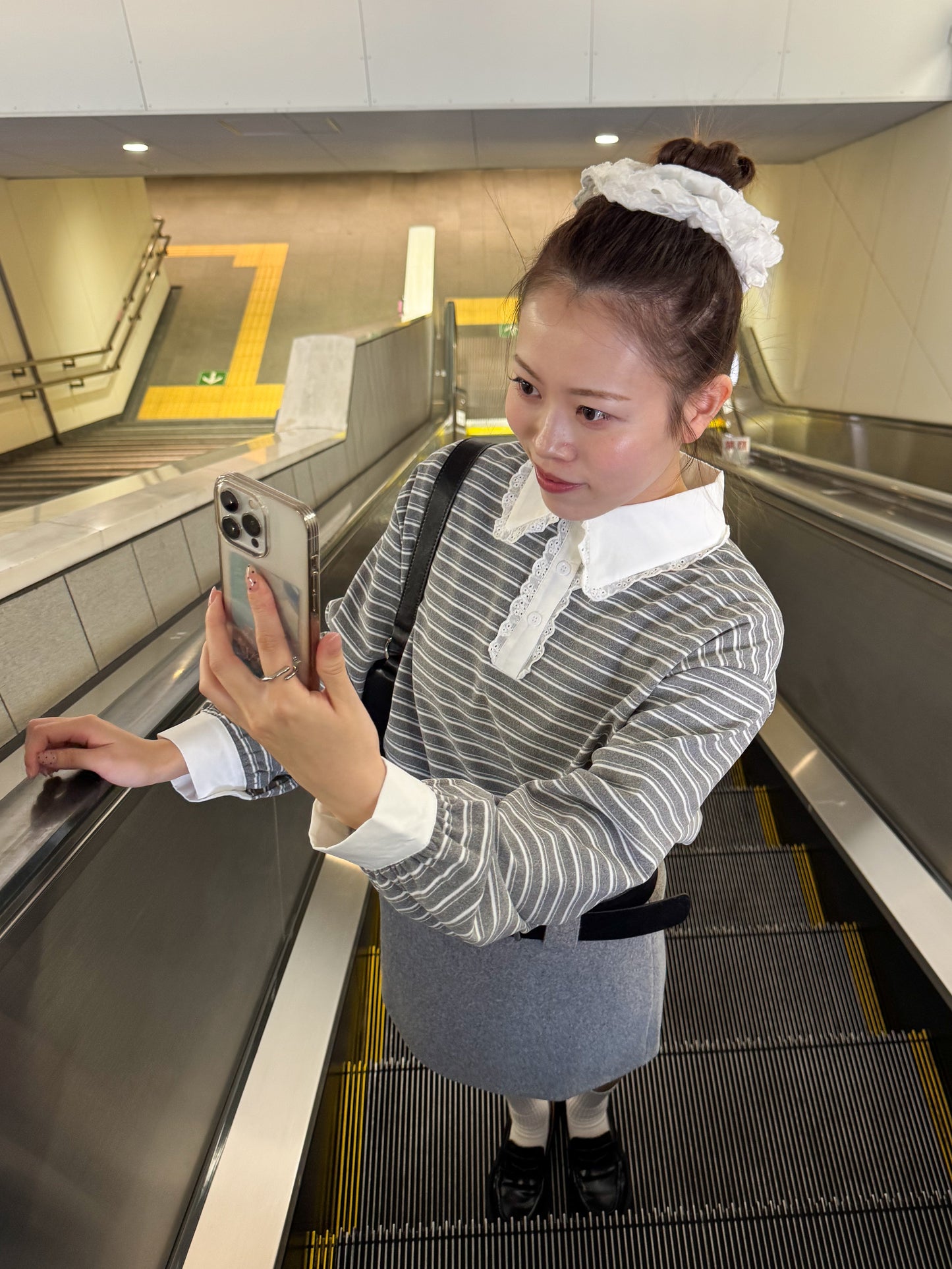 【Official限定価格】フリル襟ボーダーフリーストレーナー