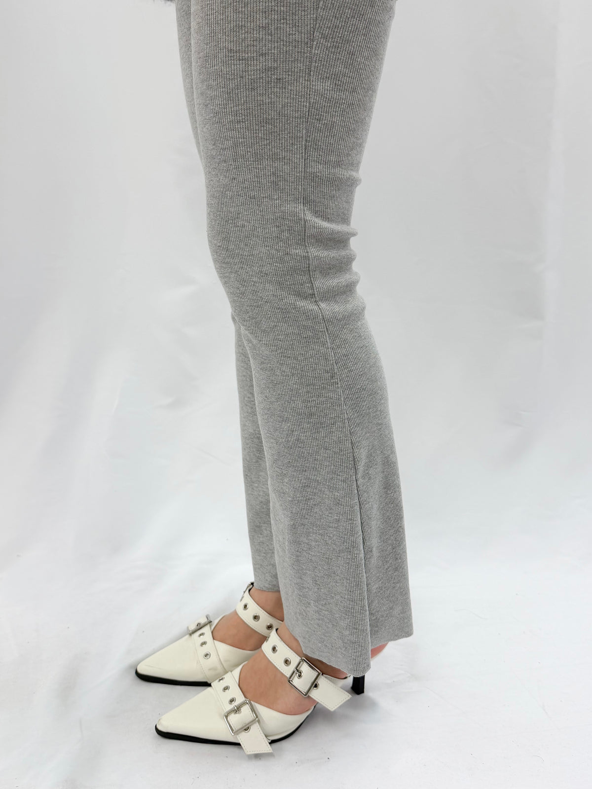 リブパンツ