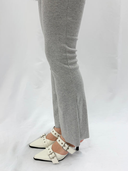 リブパンツ