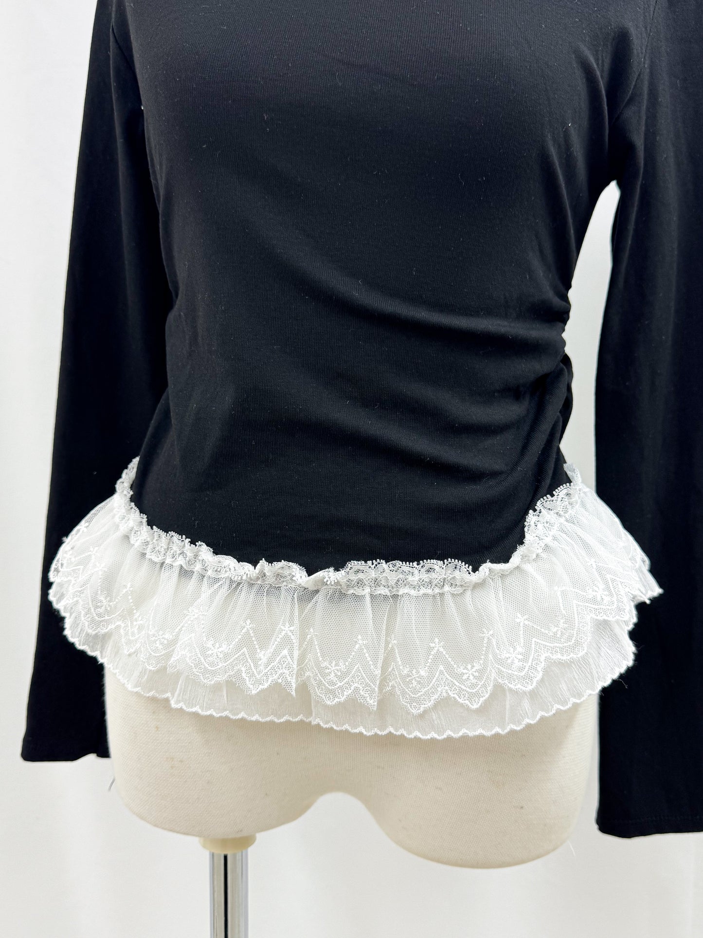 【Official限定価格】レースフリル付きロンT