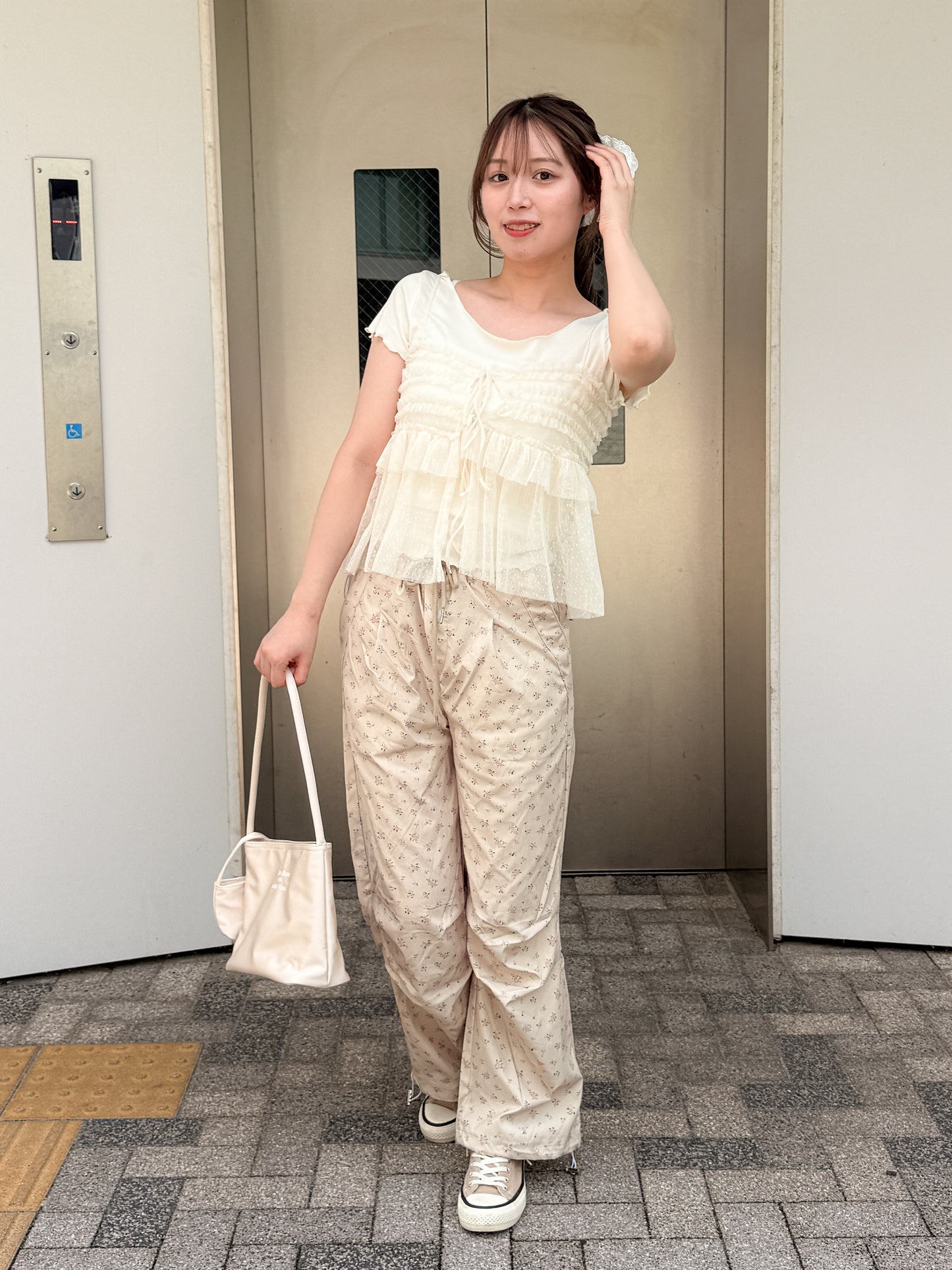 【Official限定価格】小花柄ナイロンパンツ
