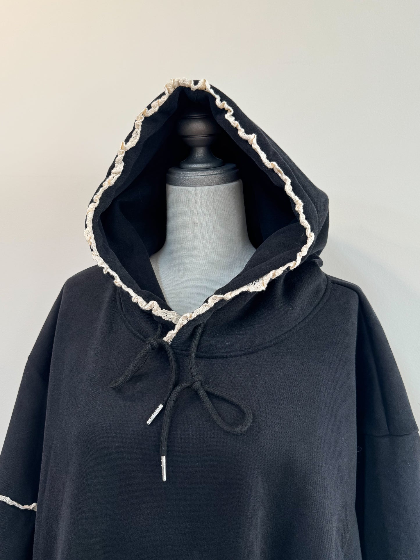 【Official限定価格】裏起毛フリルスエットパーカーワンピ