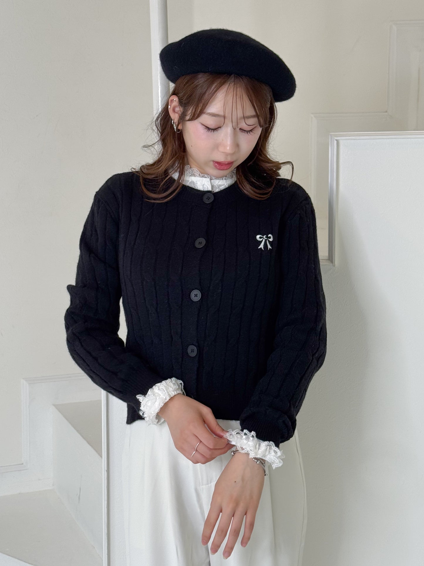【Official限定価格】リボン刺繍ニットカーディガン